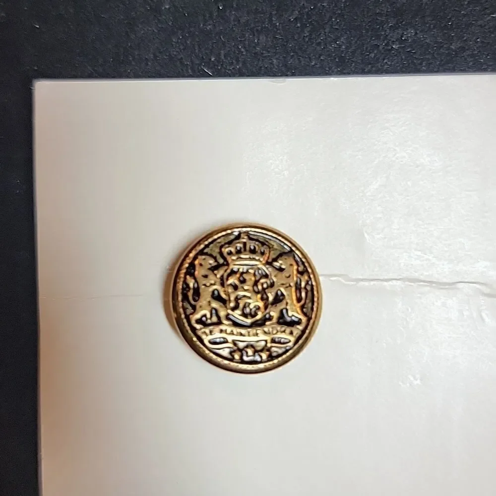 Streamline Vintage Black Gold Round Metal Button K2034